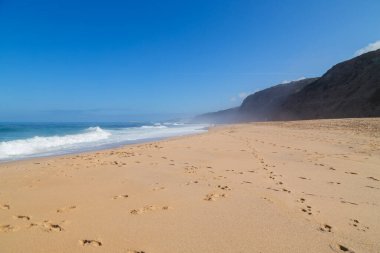 Portekiz, Alentejo 'da güzel boş bir sahil.