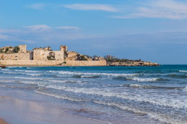 Mersin 'deki tarihi Korykos ve kizkalesi plajı