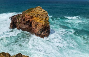 Portekiz, Sagres yakınlarındaki Algarve Batı Sahili 'ndeki uçurumlar