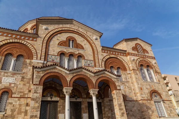 Atina, Attica, Yunanistan: Kutsal Trinity Katedral Ortodoks Kilisesi, Agia Triada, Saronic Körfezi 'ndeki Pire limanında. Atina, Yunanistan