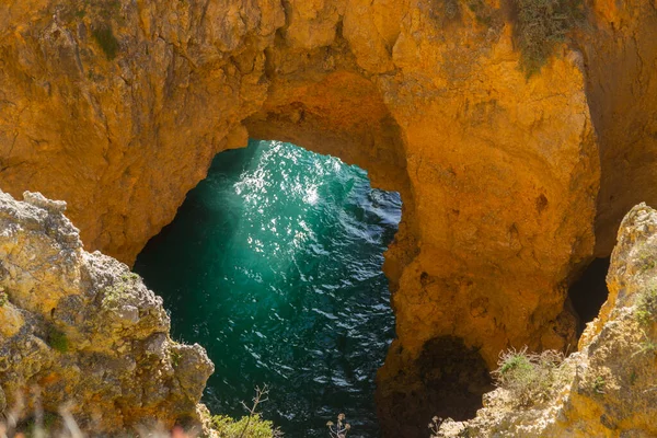 葡萄牙拉各斯附近的Ponta Piedade悬崖 葡萄牙阿尔加维美丽的海景 有天然的岩石形成 — 图库照片