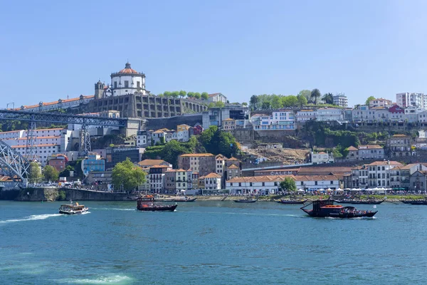 Oporto Portogallo Barche Turistiche Edifici Storici Della Zona Ribeira Presso — Foto Stock