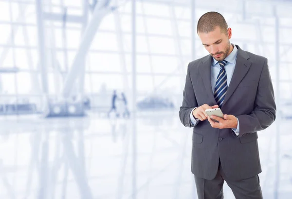 Besorgter Geschäftsmann Telefon Büro — Stockfoto