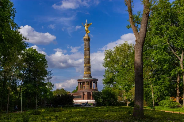 Het Gouden Standbeeld Van Victoria Top Van Siegessäule Berlijn Duitsland — Stockfoto