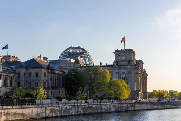 Berlin Germany Reichstag Berlin Banks Spree River Reichstag Seat German — Stok fotoğraf