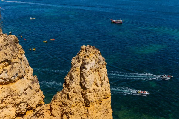 Lagos Portugal Turister Der Besøger Ponta Piedade Lagos Algarve Portugal - Stock-foto