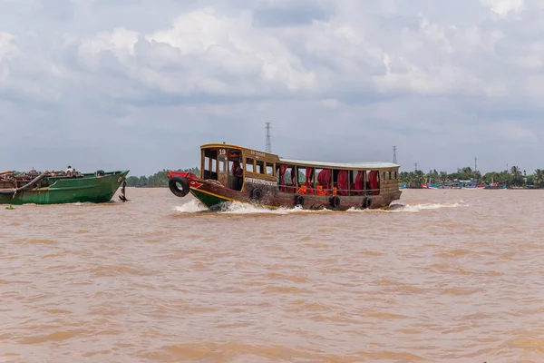 Cai Mekong Delta Wietnam Turystyczny Statek Wycieczkowy Brązowawy Mekong Rzeka — Zdjęcie stockowe