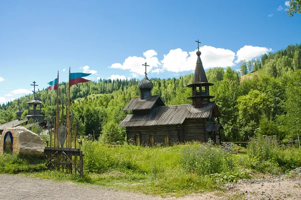 Igreja de madeira em um museu, borda de Perm, Rússia — Fotografia de Stock