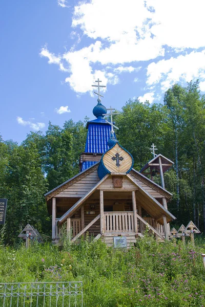 Igreja de madeira em um museu, borda de Perm, Rússia — Fotografia de Stock