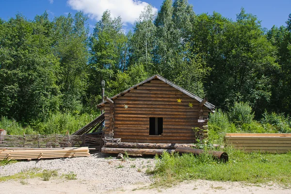 Dřevěný dům v muzeu historie řeky Čusovaja, — Stock fotografie