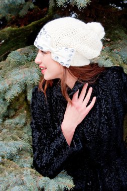 kadın dekoratif bir ağaç hakkında