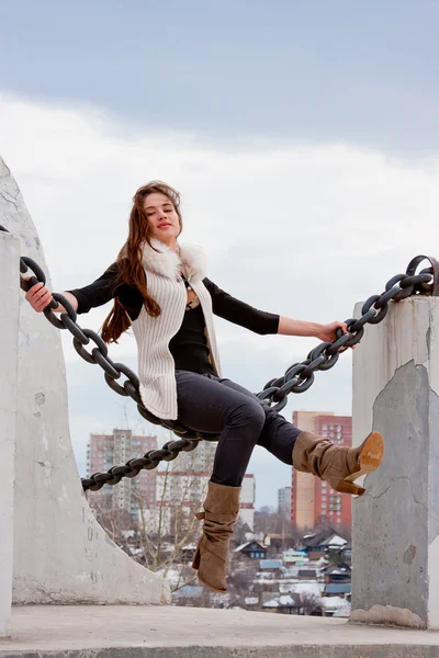 Mujer al aire libre en el parque —  Fotos de Stock