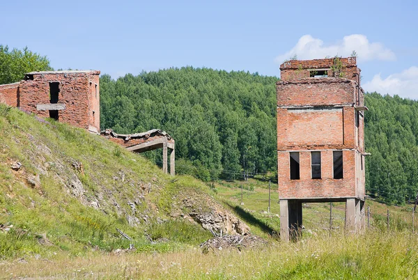 Old brick building on a hill — Stock Photo, Image