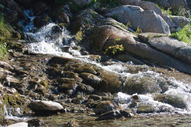 şelale üzerinde riversid