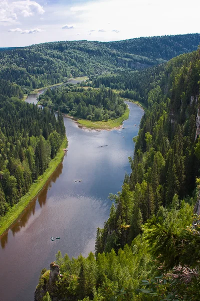 Natureza Ural no rio, borda de Perm, Rússia — Fotografia de Stock