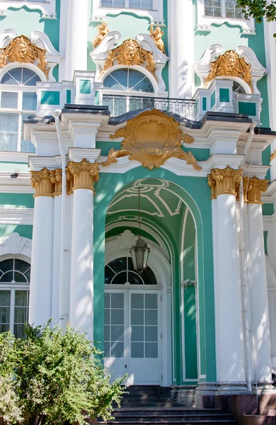 Fragment of buildings of the Hermitage, Saint Petersburg, — Stock Photo, Image