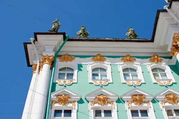 Fragment of buildings of the Hermitage, Saint Petersburg, — Stock Photo, Image