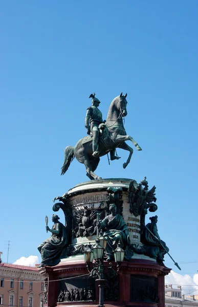 Monumento al emperador Nikolay 1 en la ciudad San Petersburgo — Foto de Stock