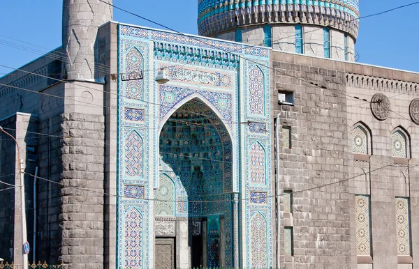 Edificio de la mezquita, la ciudad de San Petersburgo, Rusia — Foto de Stock