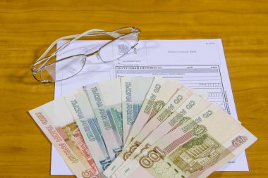 Postane sipariş, Rus ruble ve gözlük
