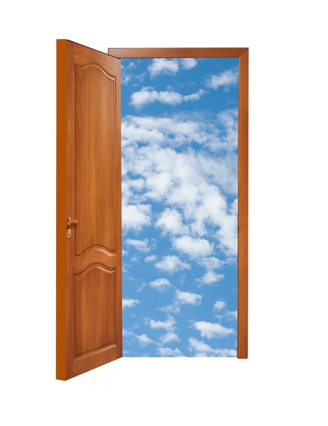 Puerta de madera abierta con una especie en el cielo azul con nubes — Foto de Stock