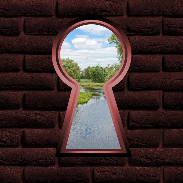Keyhole with a kind on summer landscape — Stock Photo, Image
