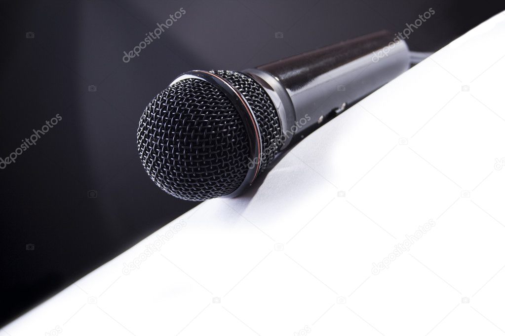 B&W microphone