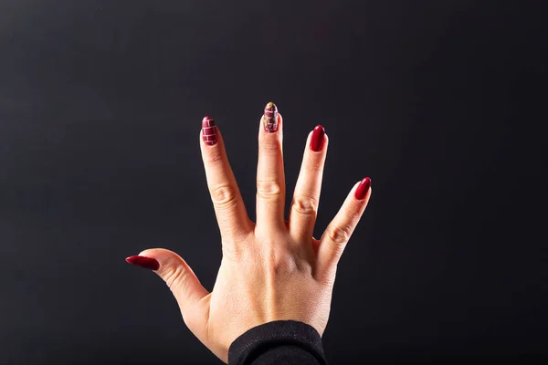 Female Hand Black Background Art Nails Red Bricks Pattern Nails — Stock Photo, Image