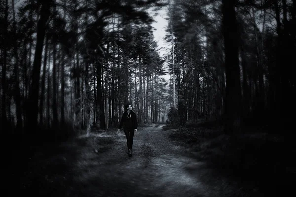 Woman Walks Forest Followed Silhouette Man — Stock Photo, Image