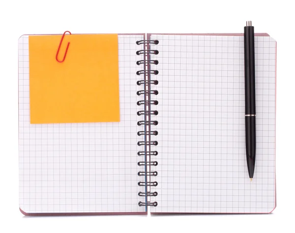 Lege gecontroleerd notebook met kennisgeving papieren — Stockfoto