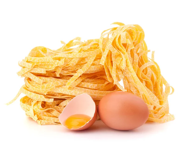 Italiaanse pasta tagliatelle nest — Stockfoto