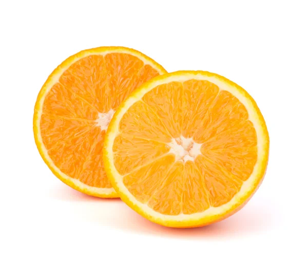 Skivad apelsin frukt segment isolerad på vit bakgrund — Stockfoto