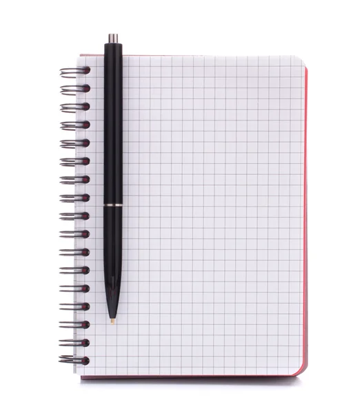 Otevřete prázdné zaškrtnutých notebook s černým perem — ストック写真