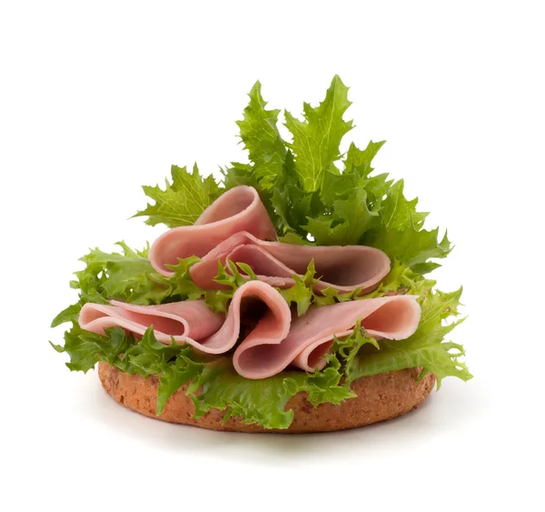 Zdrowa kanapka z szynka warzywo i wędzone — Zdjęcie stockowe