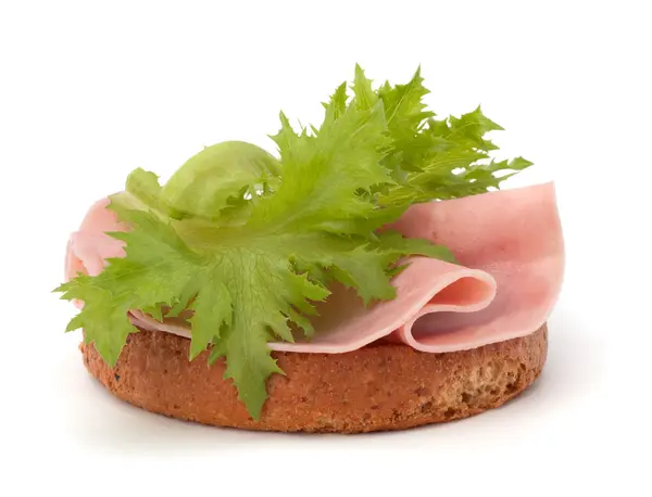 Υγιή σάντουιτς με φυτικά και καπνιστό ζαμπόν — Φωτογραφία Αρχείου