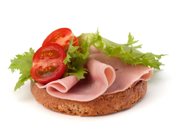 Zdravé sendvič se šunkou zeleninou a uzeným — Stock fotografie