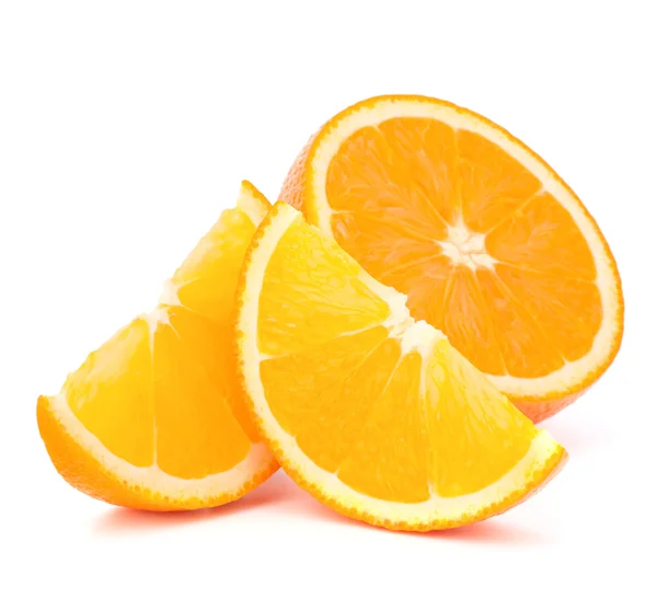 Orangenfrucht Hälfte und zwei Segmente oder Kanteln — Stockfoto