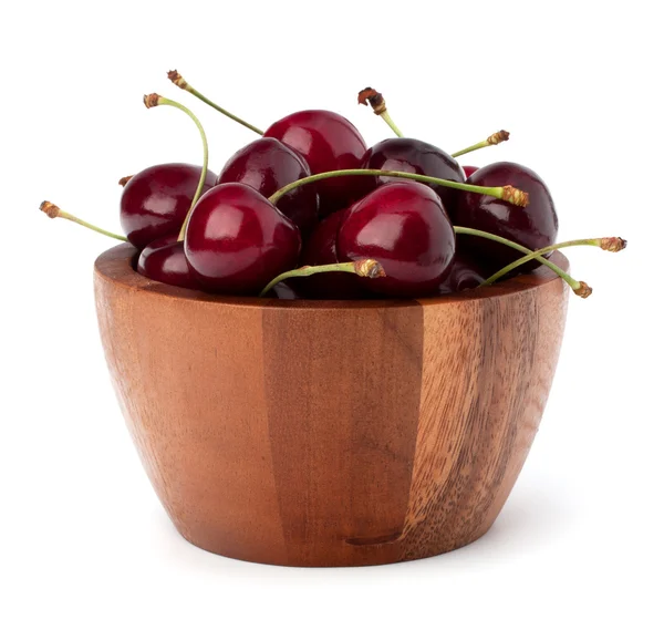 Cherry v dřevěné misce — Stock fotografie