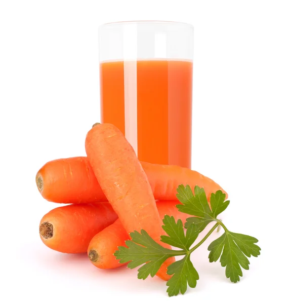 Bicchiere di succo di carota e tuberi di carota — Foto Stock