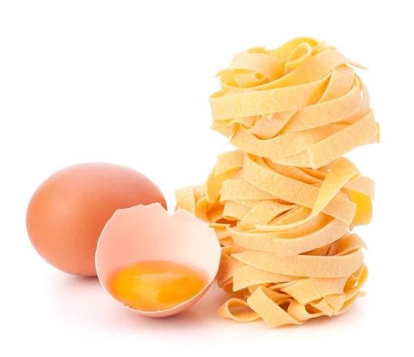 Italienische Eiernudeln fettuccine nest — Stockfoto