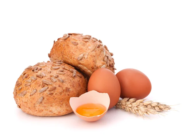 A magok és a törött tojás zsemle — Stock Fotó