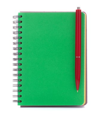 Kırmızı kalem ile yeşil kapak defter