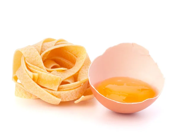 Italienische Eiernudeln fettuccine nest — Stockfoto