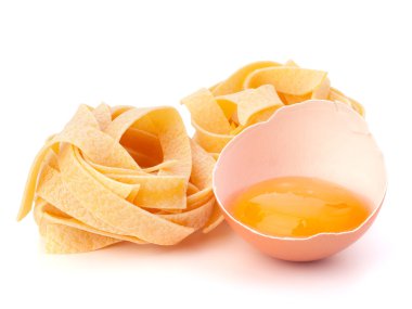 İtalyan yumurta makarna fettuccine yuva