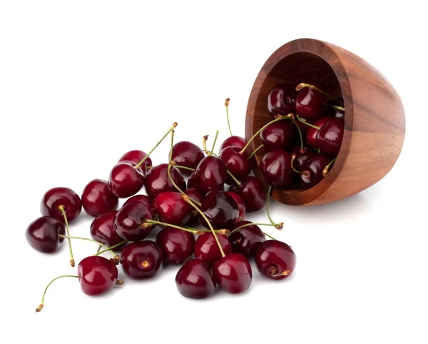 Cherry v dřevěné misce — Stock fotografie