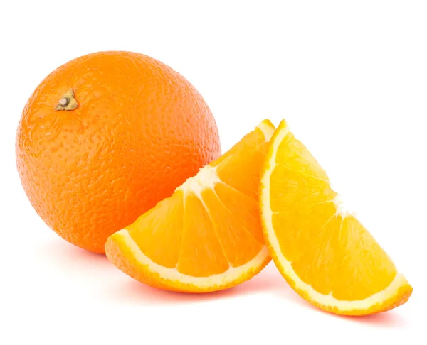 Celá oranžové ovoce a jeho segmentů nebo cantles — Stock fotografie