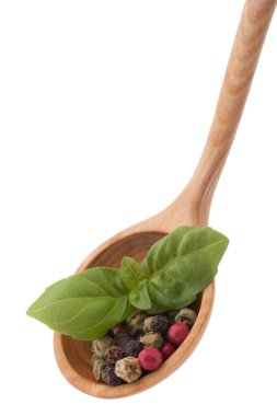 tahta kaşık beyaz backgrou izole Mix baharat biber