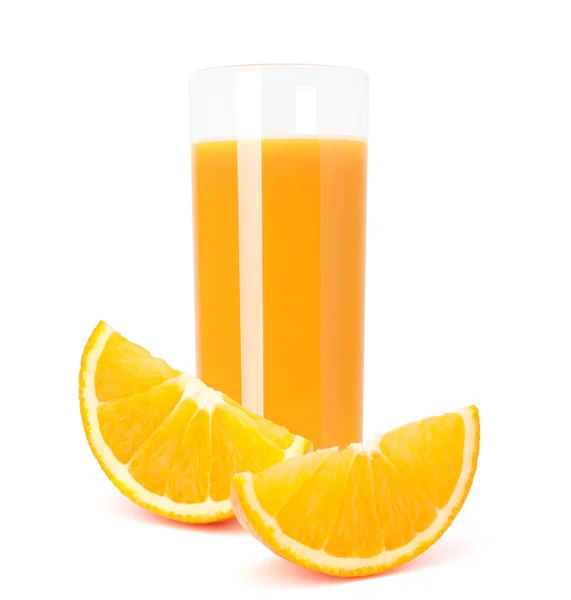 Saftglas und Orangenfrüchte — Stockfoto