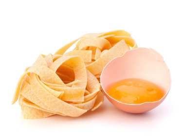 İtalyan yumurta makarna fettuccine yuva