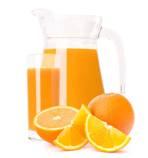 Orangensaft im Glaskrug — Stockfoto